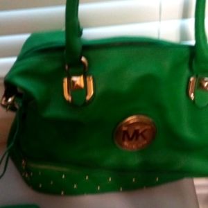 Michael Kors pocket book and matching billfolder